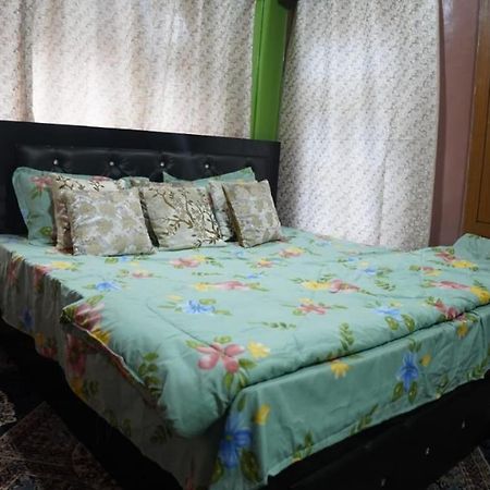 Wani Guest House Gulmarg Extérieur photo