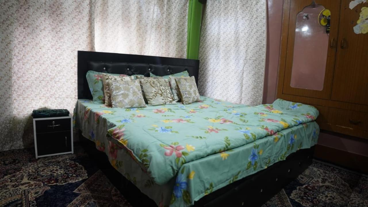 Wani Guest House Gulmarg Extérieur photo