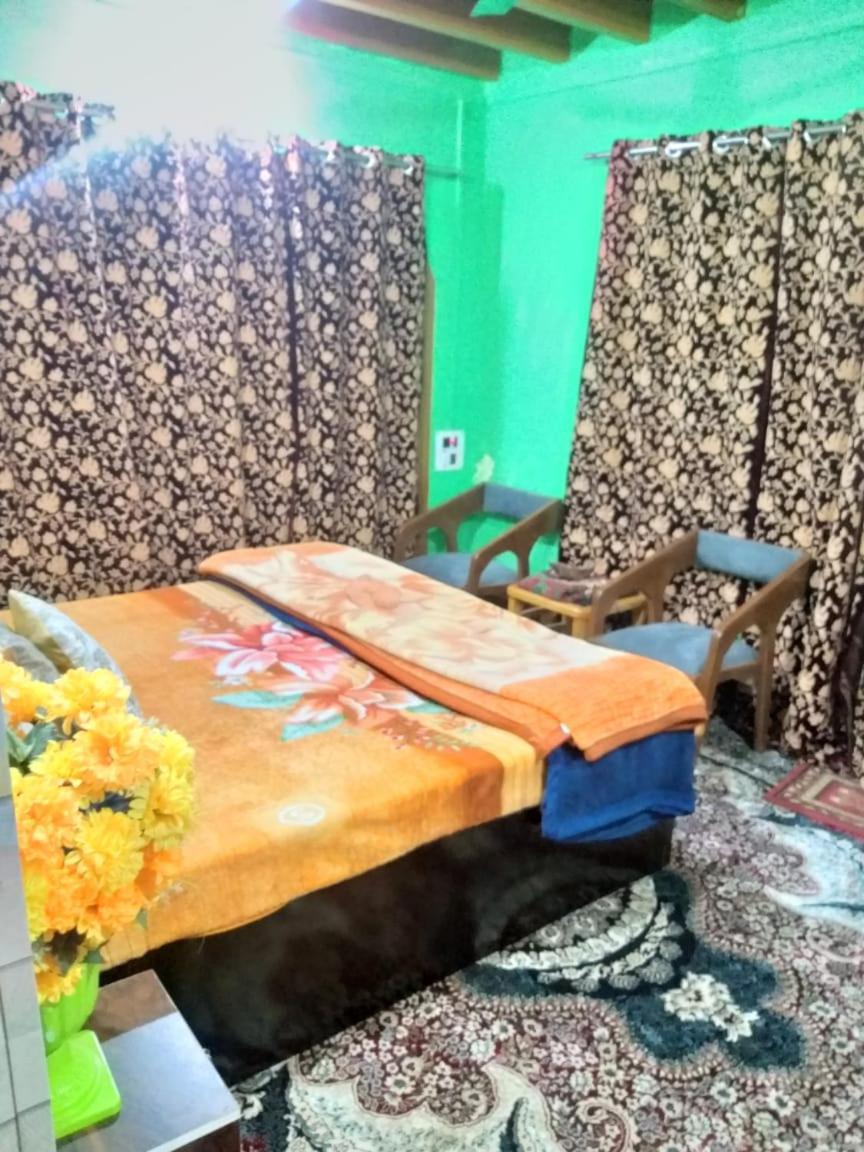Wani Guest House Gulmarg Extérieur photo